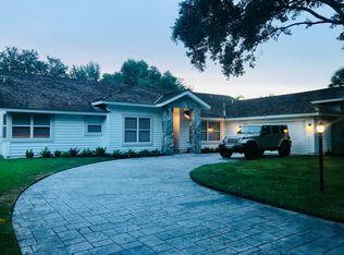 18274 SE Ridgeview Dr, Tequesta, FL 33469