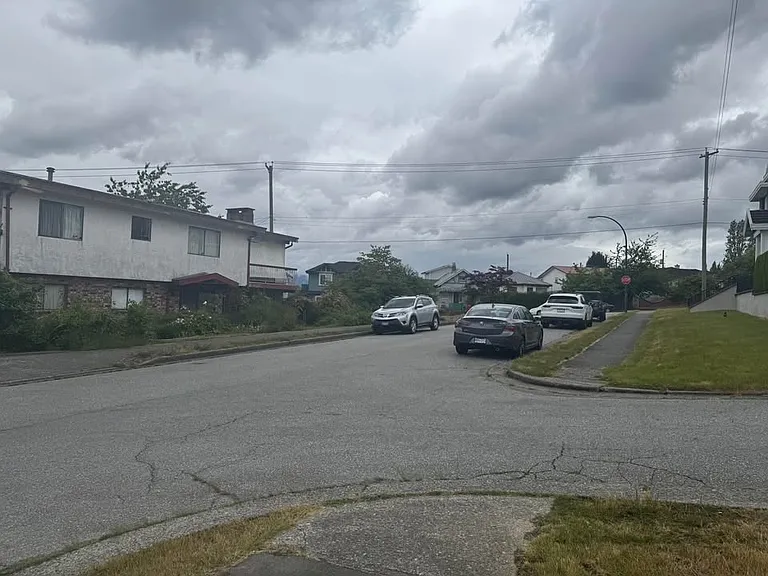 Reid St — Photo 13