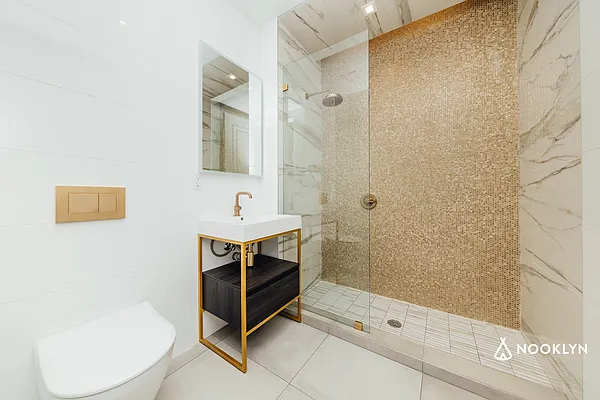 Rented by Nooklyn NYC LLC | media 112