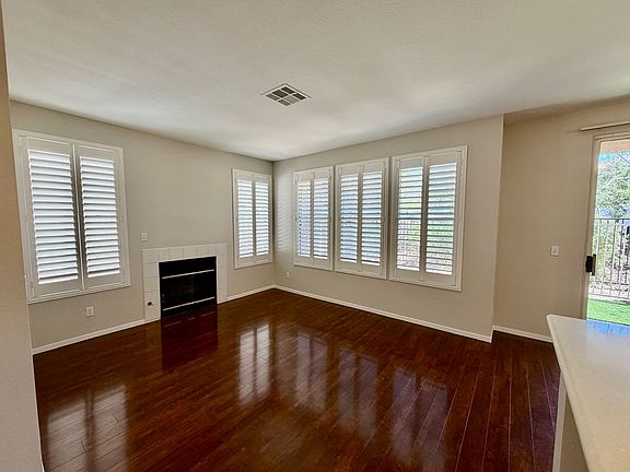 5th image of 251 S Green Valley Pkwy Unit 4011