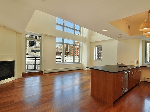 2nd image of 205 E 59th St APT 15C