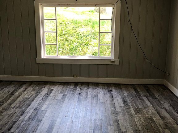 5th image of 614 Blackburn Ave