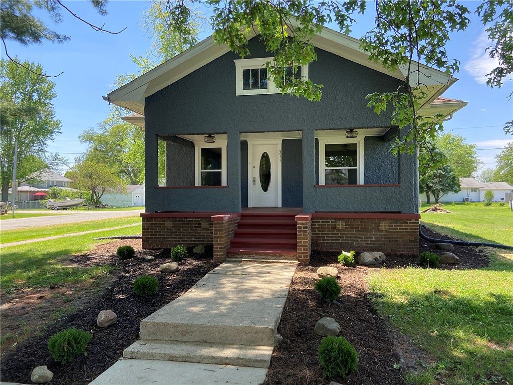 311 S Scott St, Oakwood, IL 61858 Zillow