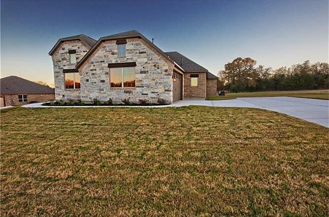 1st image of 337 Sam Houston Dr