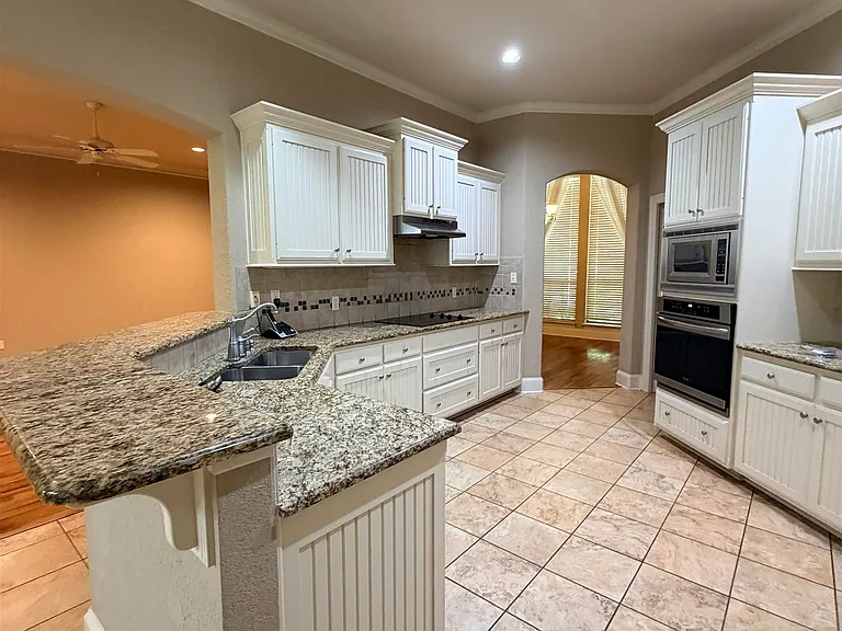 5706 Andover Dr — Photo 11