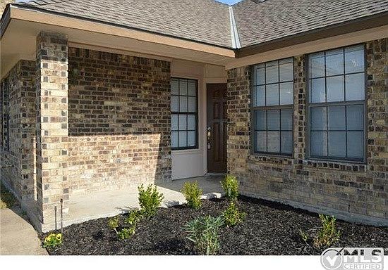 5th image of 4109 Angelina Dr