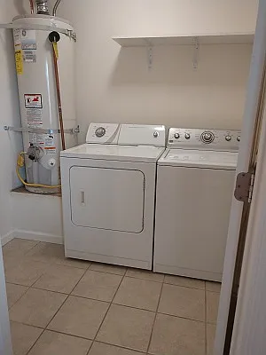 1407 N Cherry St — Photo 14