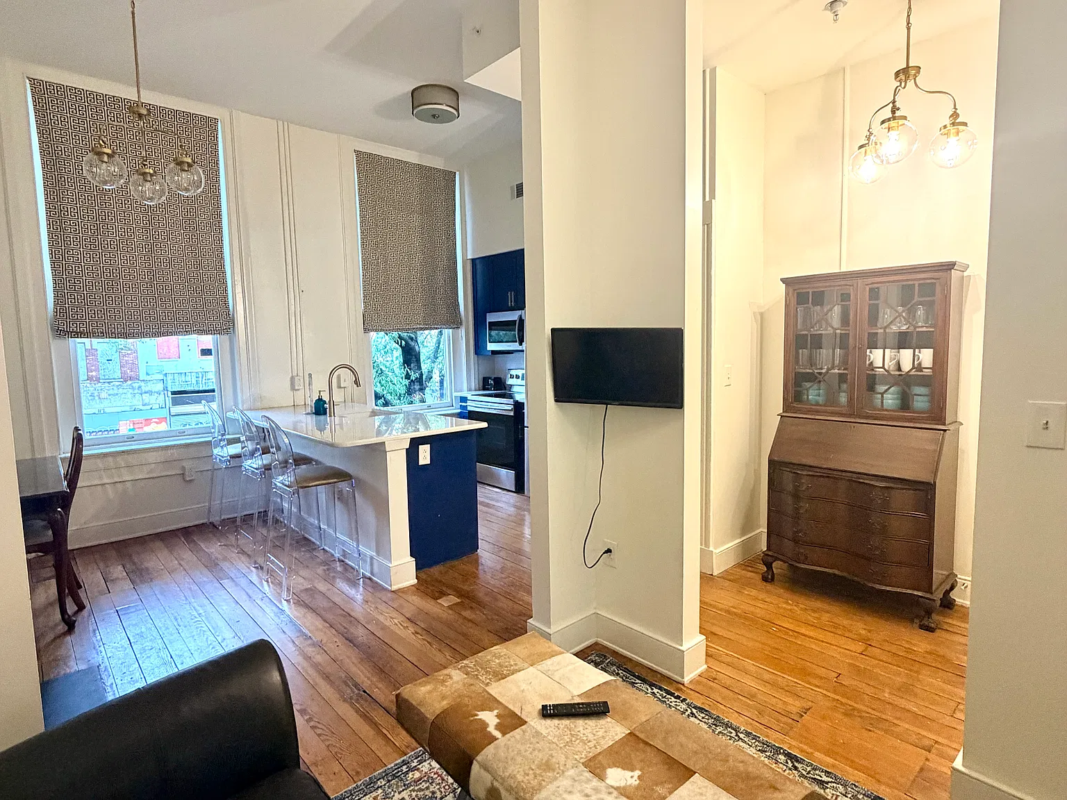 111 E Broad St — Photo 2