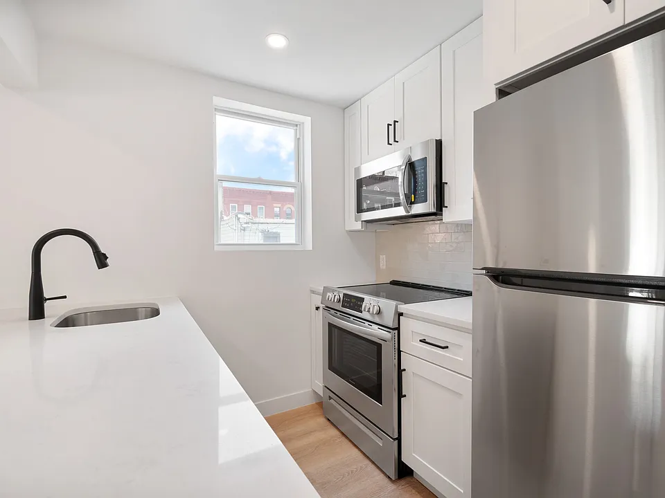 76 Java St #3