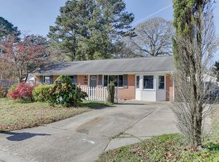 411 Dora Dr, Newport News, VA 23602