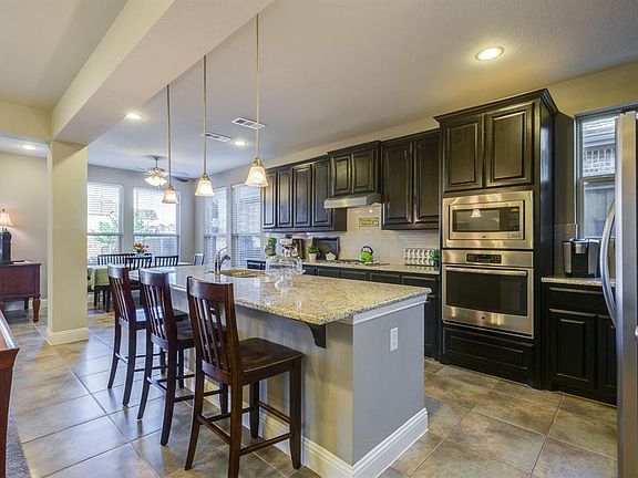 5th image of 2307 Brittany Ave