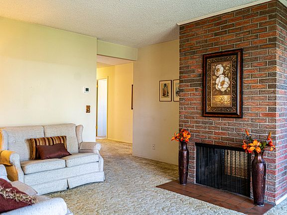 2nd image of 7209 Carriveau Ave NE