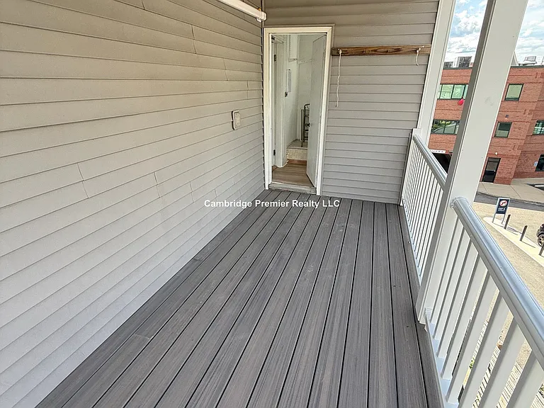 22 Westford St #4 — Photo 3