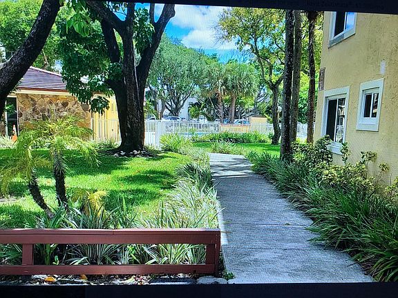 5th image of 7730 Camino Real #F-108