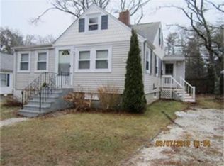 44 Wychunas Ave, Buzzards Bay, MA 02532