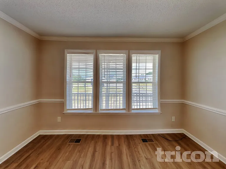 60 Rodney Ct — Photo 4