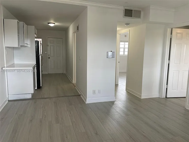 1450 NE 170th St #305 — Photo 16