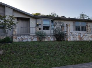 505 Chestnut Oak W, Ingram, TX 78025