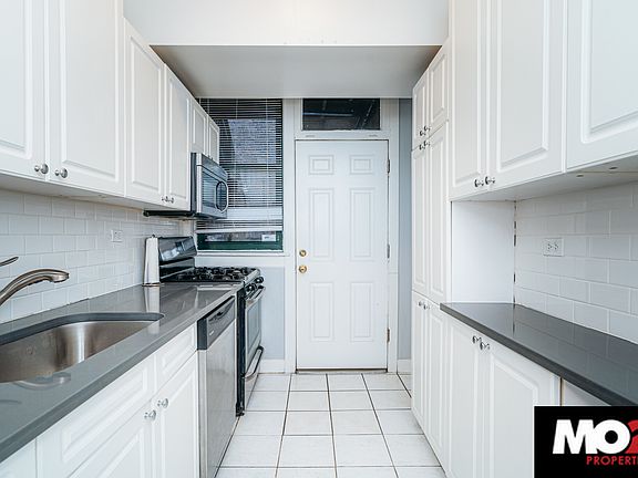 3rd image of 1150 W Lill Ave APT G