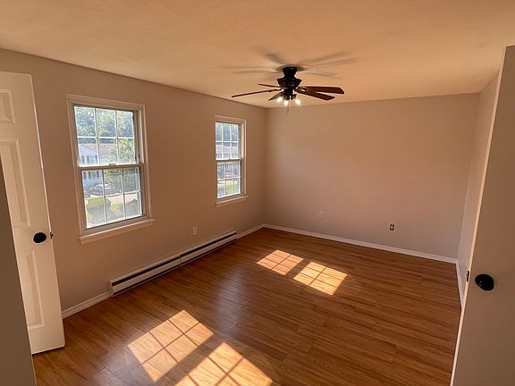 5th image of 20 Lakeside Dr #P