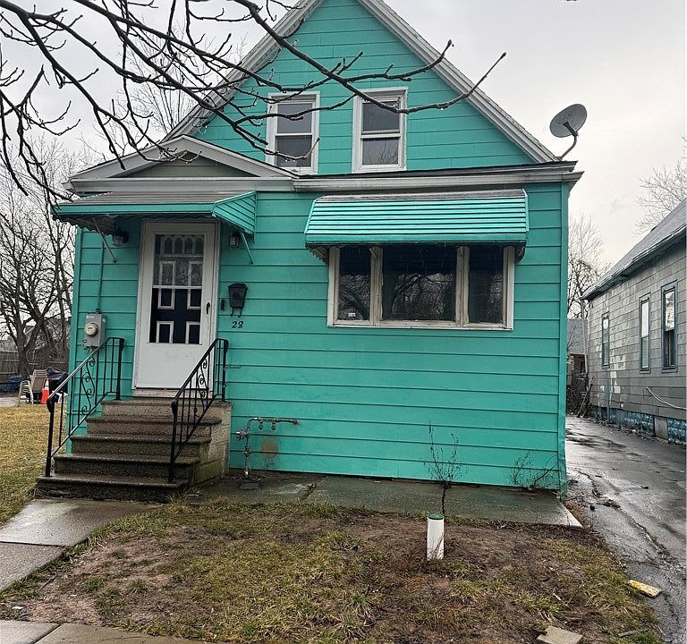 1st image of 28 Alma Ave