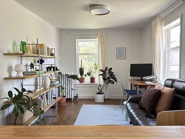 89 Gladstone Ave #3 — Photo 2