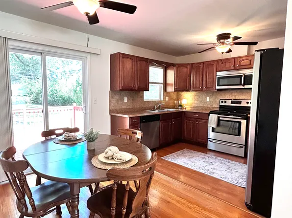 5508 W 99th Ter, Overland Park, KS 66207