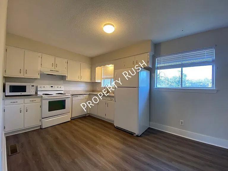 4727 Tessie Ln — Photo 5