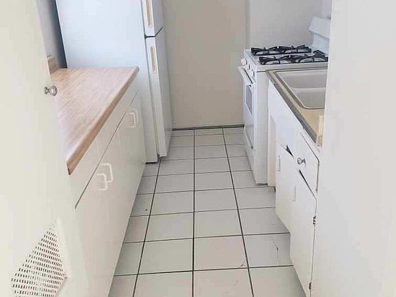 3rd image of 13181 Calle Amapola APT 3