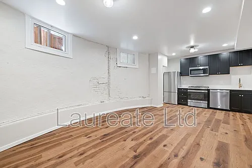 1126 N Lafayette St #5 Photo 1