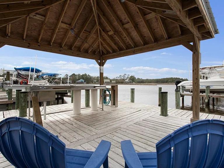 Beachview Dr — Photo 7