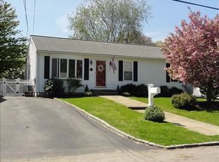 40 Redland Ave, Rumford, RI 02916