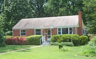 EXTERIOR - FRONT
