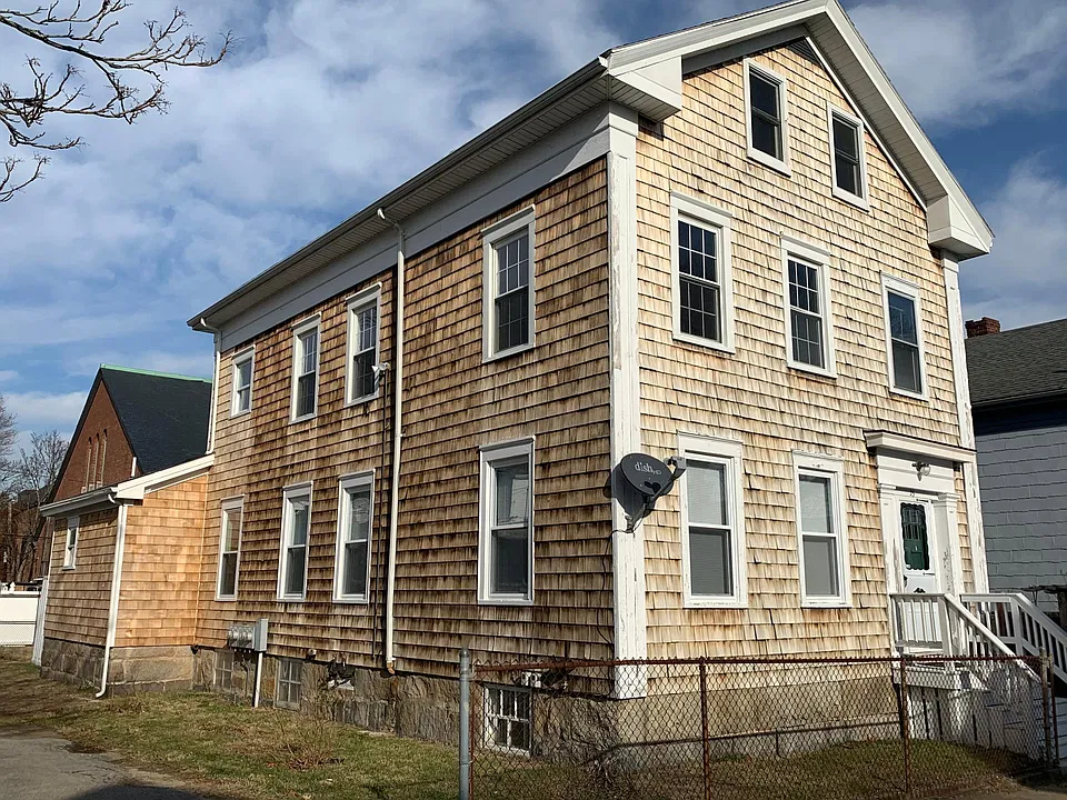 25 Sycamore St #1