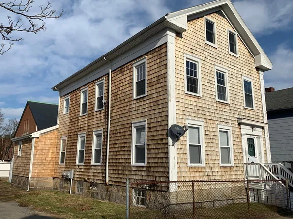 25 Sycamore St #1, New Bedford, MA 02740