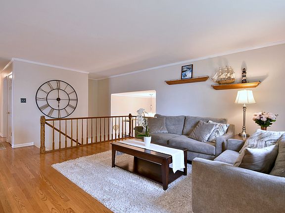 4th image of 1374 Brentwood Ln