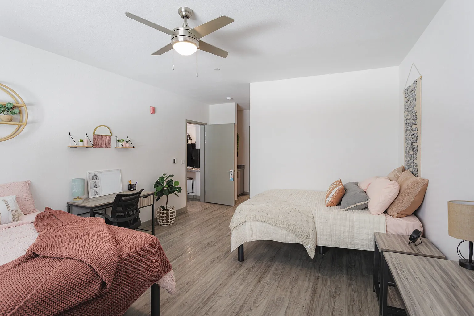 2876 E Yosemite Ave #634 photo 1