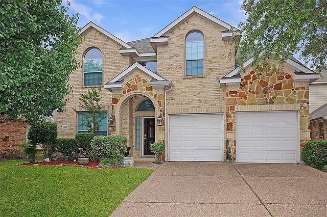 1st image of 2667 Cove Dr