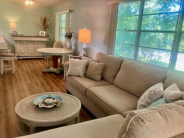 1200 Shoreline Dr APT 415