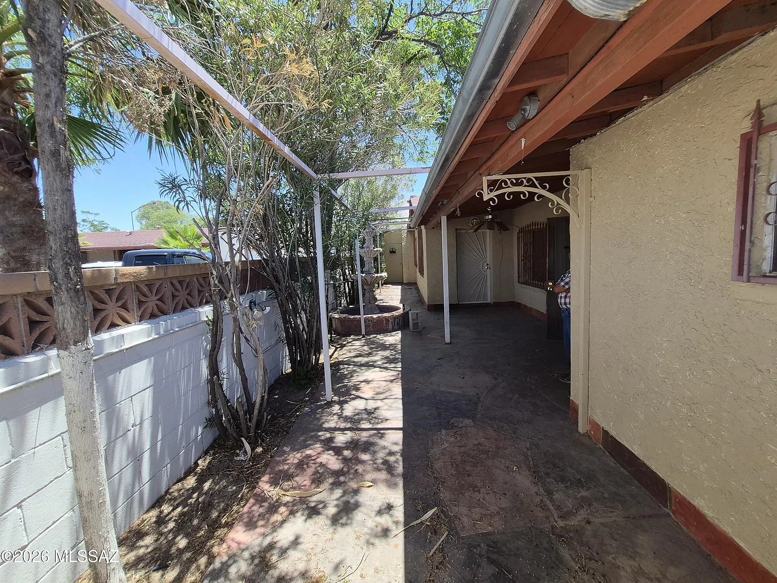4 bed, 2.0 bath, 1803 sqft, $1,625 — Photo 3