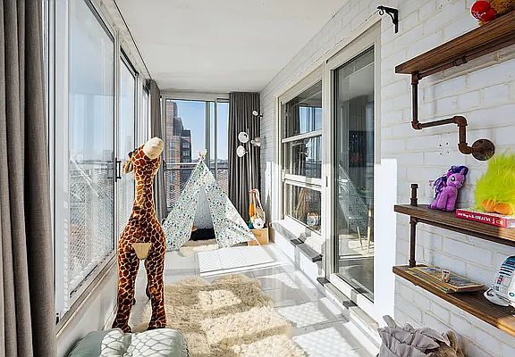 4th image of 549 W 123rd St APT 20G