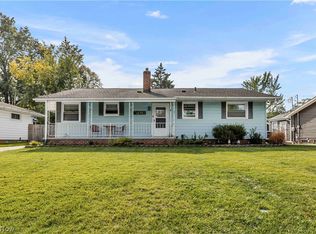 6670 Crenshaw Dr, Parma Heights, OH 44130