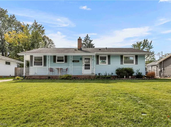 6670 Crenshaw Dr, Parma Heights, OH 44130