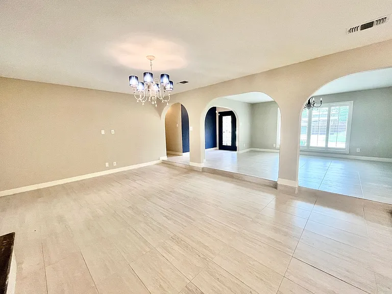 313 Santa Clara St — Photo 6