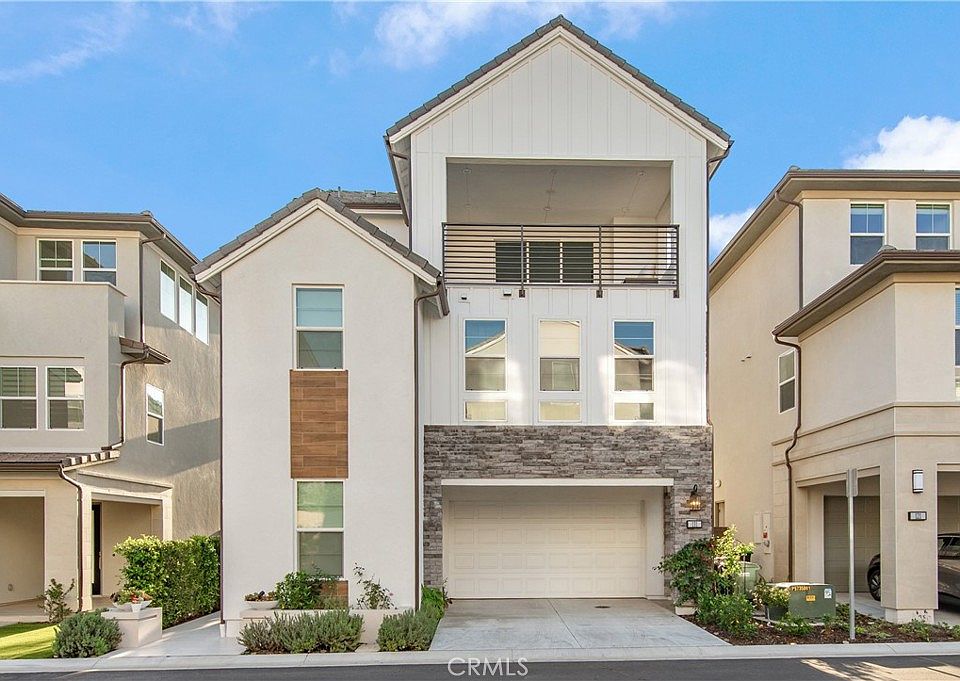 1st image of 131 Reyes Aly