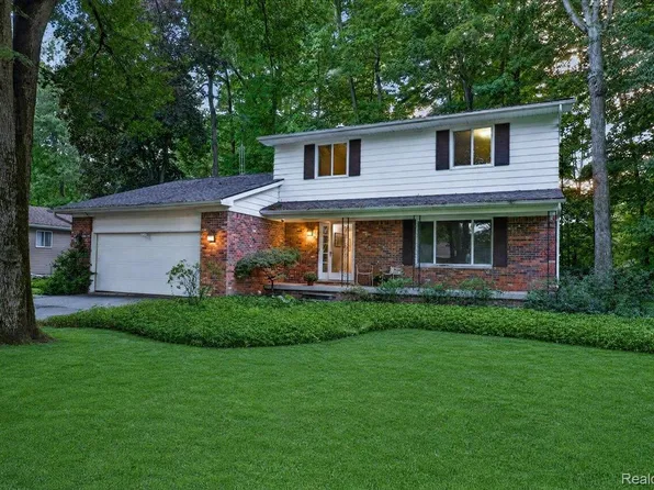 2249 Belle Meade Dr, Davison, MI 48423