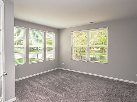 5th image of 3558 Irving Pl