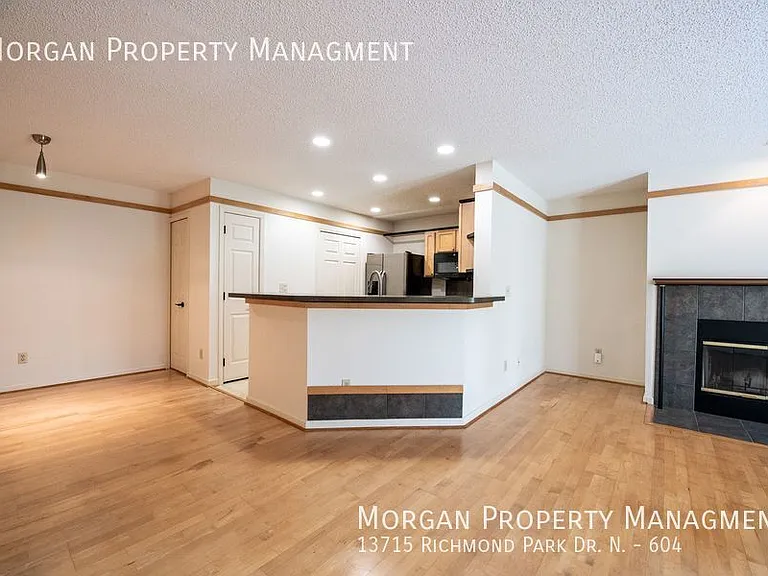 13715 Richmond Park Dr N #604 — Photo 10