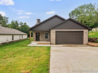 114 E 48th St, Sand Springs, OK 74063