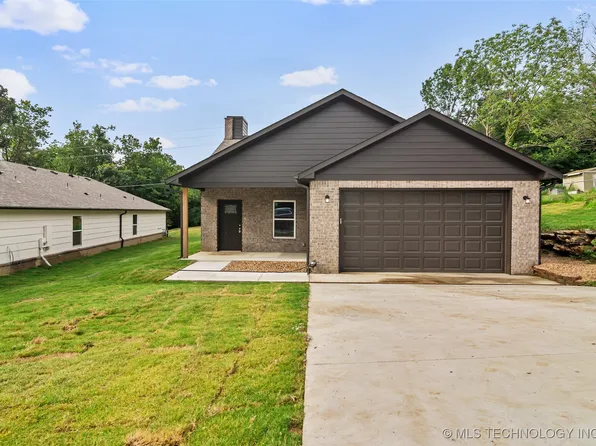 114 E 48th St, Sand Springs, OK 74063